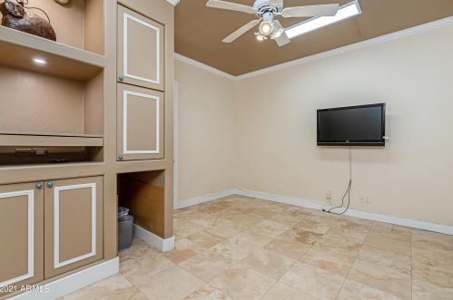 6413 31st St, Phoenix AZ 85008-1127 exterior