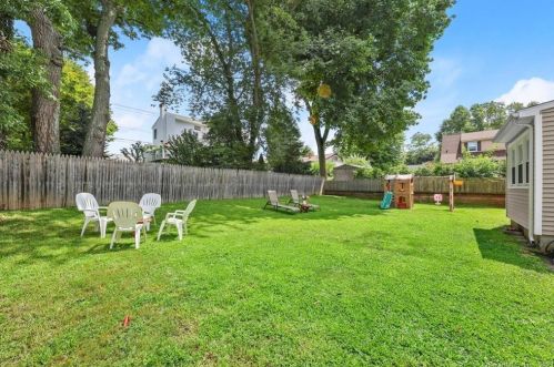 15 Morrell Ave, Milford CT 06461-2313 exterior