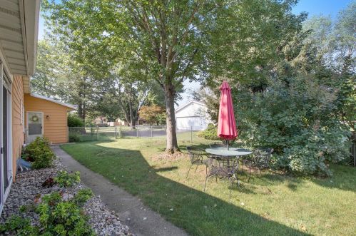 6185 Enola Ave, Kalamazoo MI 49048-8110 exterior