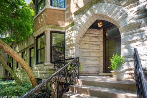 1442 Astor St, Chicago IL  60610-1615 exterior