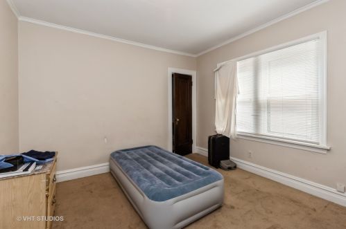 1014 Hickory St, Waukegan IL 60085-1940 exterior