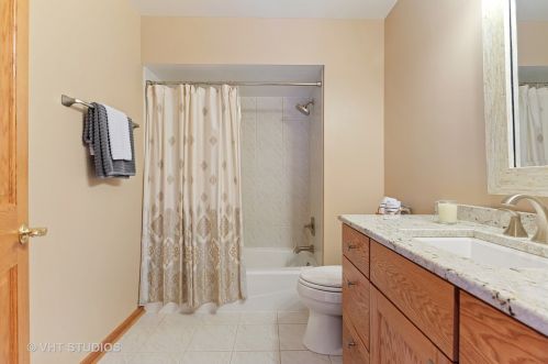 1026 Plantain Ct, Bull Valley IL 60014-6974 exterior