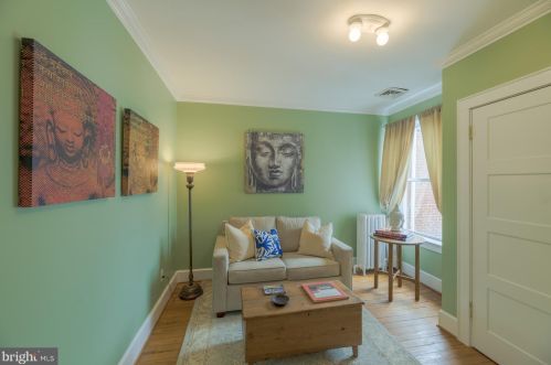 117 Peyton St, Alexandria VA 22314-2723 exterior