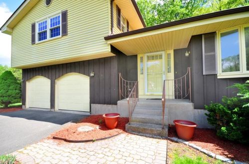 51 Lincoln Way, Windsor, CT 06095-3548