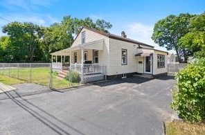 331 Olive St, Woonsocket RI  02895-6753 exterior