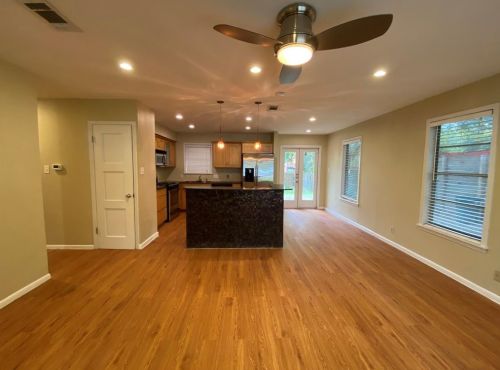 2500 Euclid Ave, Austin TX  78704-5417 exterior