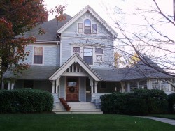 136 Hunnewell Ave, Newton MA  02458-2246 exterior