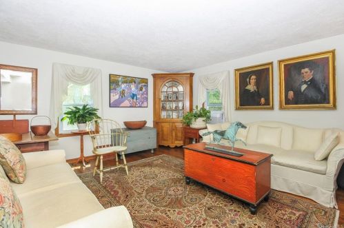 212 State Rd, Briarcliff, NY 10510-1405