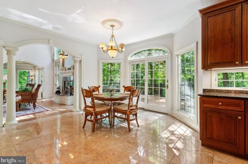 83 Pettit Pl, Princeton NJ 08540-7645 exterior