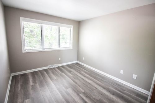 2424 Parnell Ave, Milwaukee WI 53221-4253 exterior