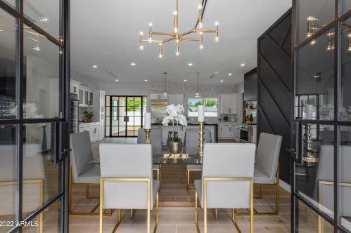 6841 12th Ave, Phoenix AZ  85013-1021 exterior