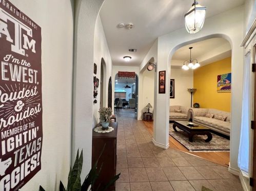 17004 Ennis Trl, Austin TX  78717-5504 exterior