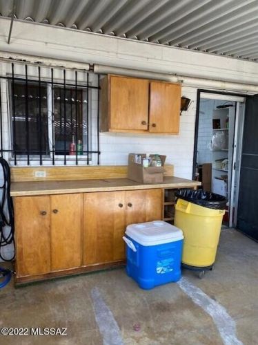 1765 Jones Blvd, Tucson AZ 85713-2328 exterior