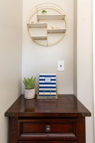 93 Maple Ave, Middletown RI 02842-4889 exterior