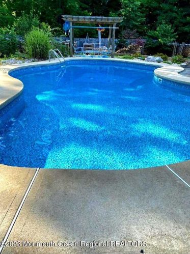 245 Whitesville Rd, Jackson Twp NJ 08527-5119 exterior