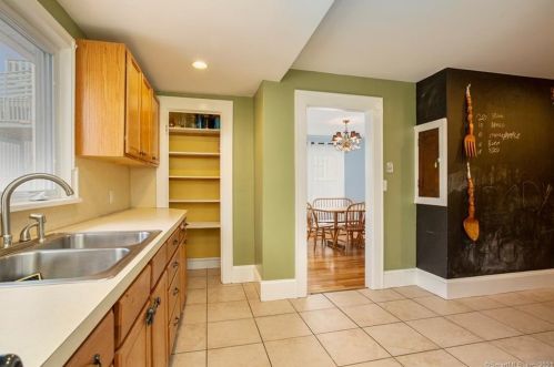 17 Osborne Ave, Norwalk CT 06855-1829 exterior