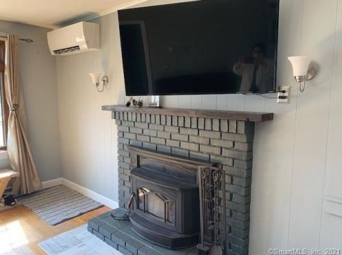 34 Laurel Dr, Killingly CT 06241-2217 exterior