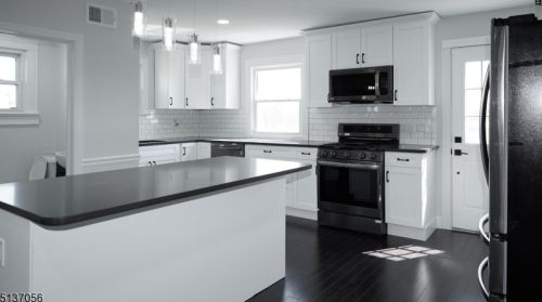 49 Woodland Ave, Whippany NJ  07981-1121 exterior