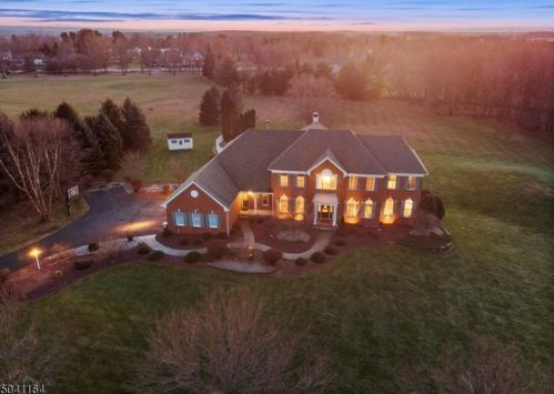 16 Christie Way, Branchburg, NJ 08853-5003