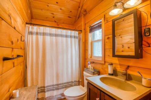 67 Riverhill Ave, Concord NH  03303-1542 exterior