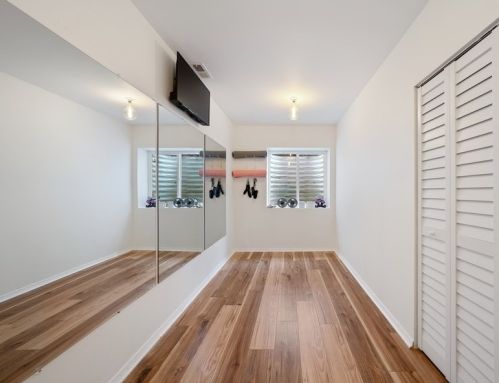 697 Parkside Ave, Elmhurst IL 60126-5029 exterior