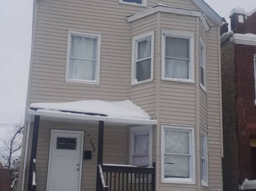 5331 Honore St, Chicago, IL 60609-5612