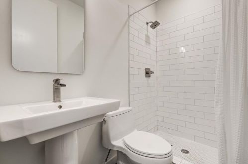 2029 Memorial Dr, Atlanta GA  30317-2506 exterior