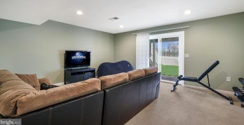 65 Plymouth Dr, Limerick PA 19468-2871 exterior