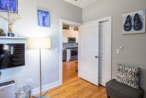 4145 Oakley Ave, Chicago IL 60636-3631 exterior