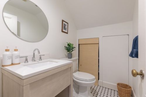 36 Pleasant St, Boston MA exterior