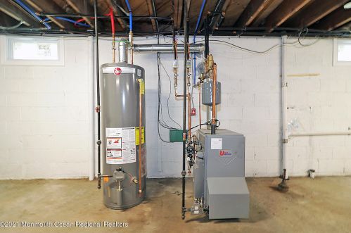 480 Veterans Hwy, Jackson Twp NJ 08527-5122 exterior