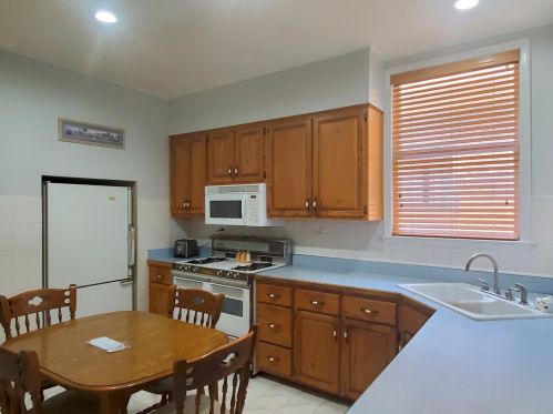 2930 Kilpatrick Ave, Chicago IL 60652-2025 exterior