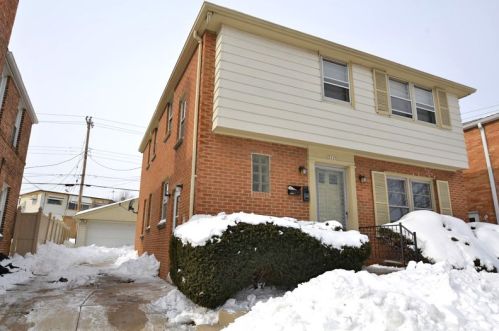 3125 49th St, Milwaukee, WI 53219-4637