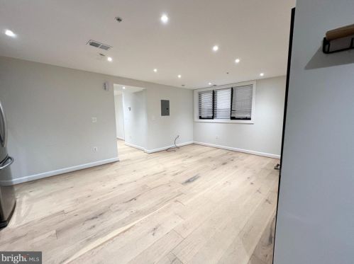 1829 13th St, Washington DC  20009-4461 exterior