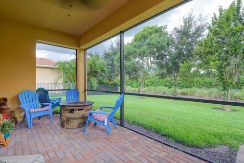 6606 Marbella Dr, Naples FL 34105-5040 exterior