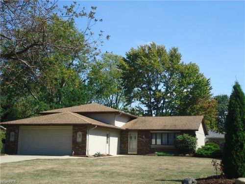 16888 Rabbit Run Dr, Cleveland, OH 44136-6240