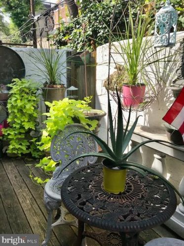 2039 Brandywine St, Philadelphia PA 19130-3204 exterior