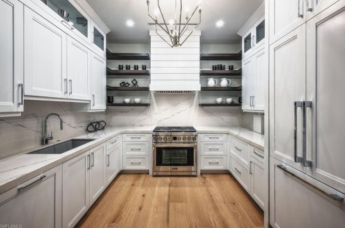 691 Annemore Ln, Naples FL 34108-7520 exterior