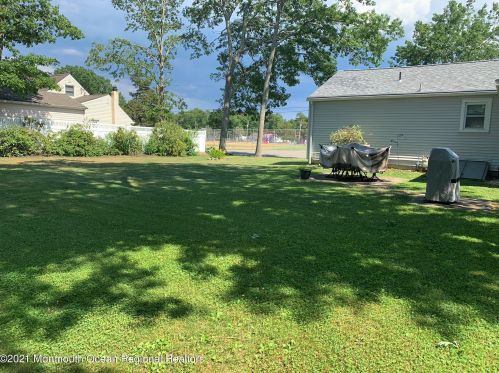 1742 Edgewood Rd, Lacey, NJ 08731-3954