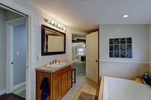 101 Whitford Ave, Providence RI  02908-3437 exterior