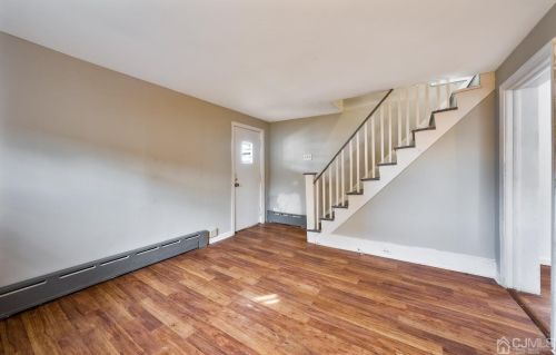 15 Douglas St, Perth Amboy NJ  08863-2205 exterior