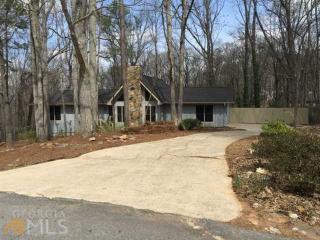 5420 Mallard Pt, Gainesville, GA 30504-9013