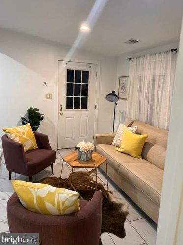 585 University Blvd, Silver Spring MD  20901-3780 exterior