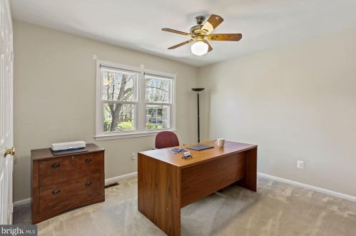 701 Rdg Dr, Mc Lean VA 22101-1620 exterior