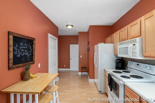 731 Eleanor St, Grand Rapids MI 49505-4221 exterior