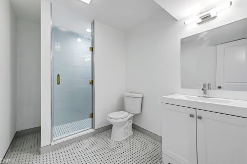 3416 Chicago Ave, Chicago IL 60651-4033 exterior