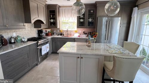 296 Fountayne Ln, Trenton, NJ 08648-2677