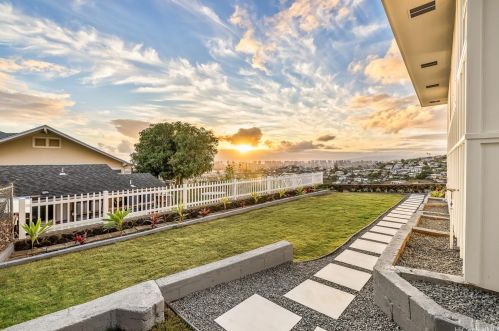 1634 Paula Dr, Honolulu HI  96816-4316 exterior