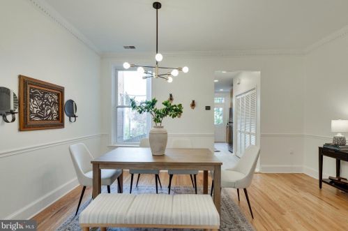 145 U St, Washington DC 20001-2338 exterior