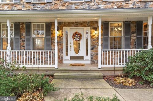 2949 Queensberry Dr, Huntingtown MD 20639-2306 exterior